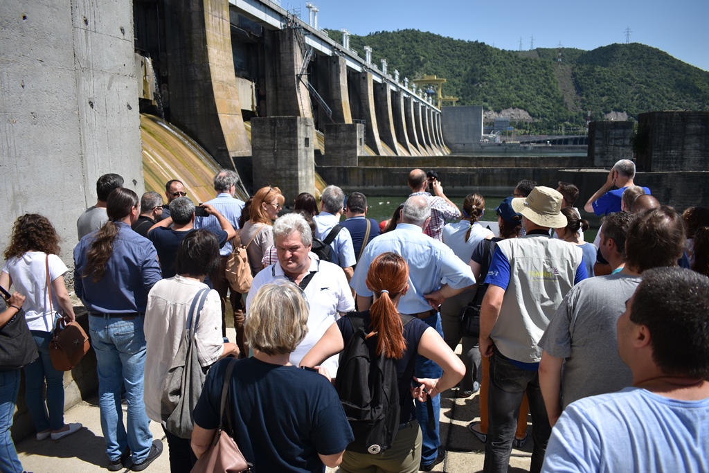Partipcipants visit the Iron Gate Dam, Credits: MCTI - Directorate for Inland Waterways, Serbia